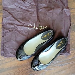 Cole Haan Black Quilted Leather/Patent Leather flats Sz 6.5 - never worn
